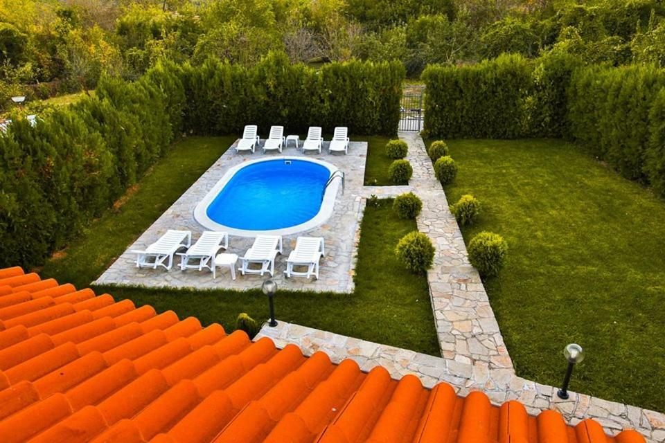 Guest House Beniart Vetrintsi Ngoại thất bức ảnh