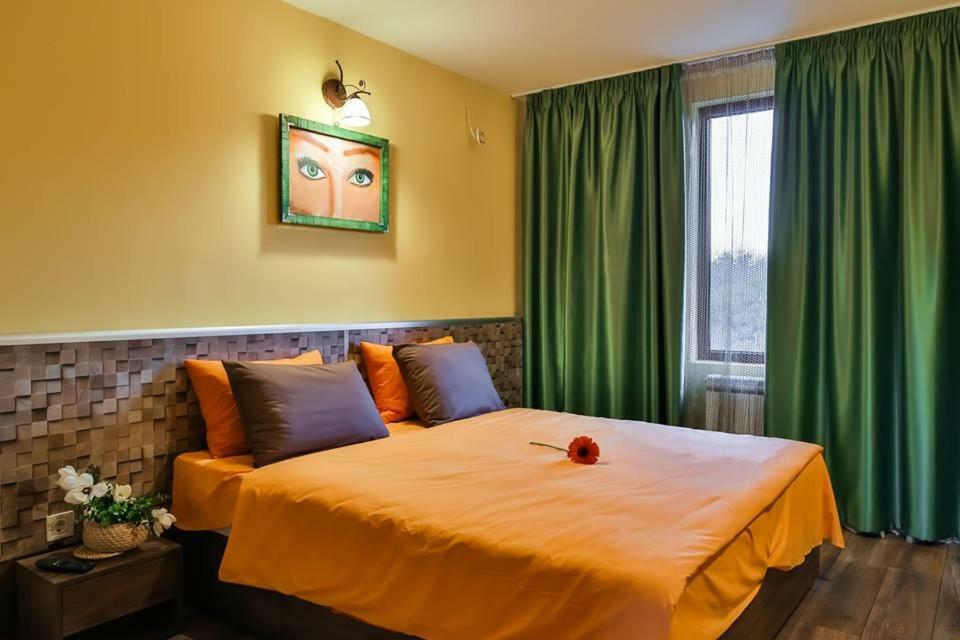 Guest House Beniart Vetrintsi Ngoại thất bức ảnh